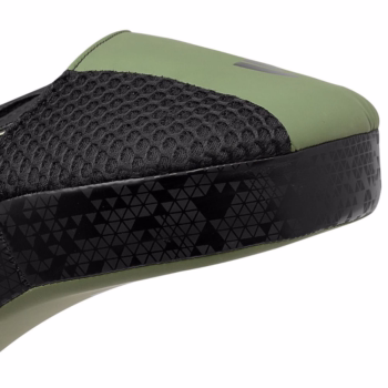 Boxing Coaching focus mitt ''Adidas COMBAT'' - Image 12