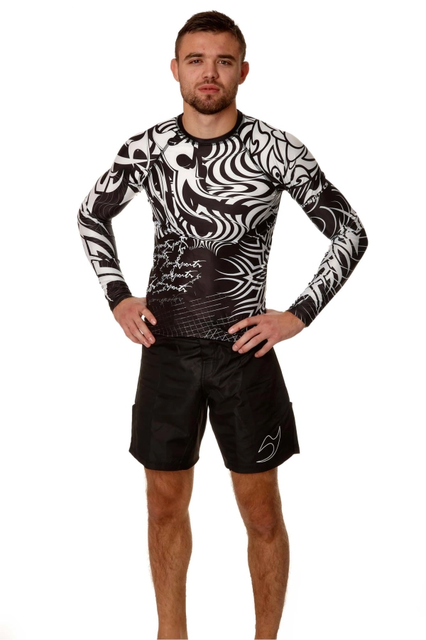rashguard black white 5
