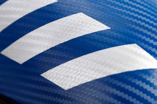 modri adidas wako ščitniki narta 4