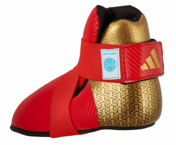 rdeči adidas wako ščitniki narta 11