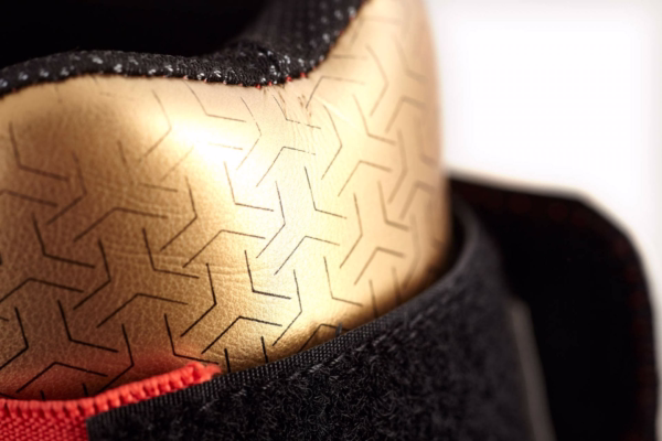 rdeči adidas wako ščitniki narta 5