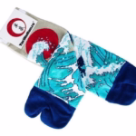 tabi sock with nami motif