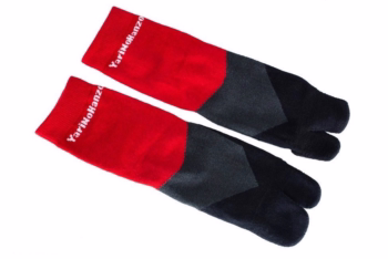 tabi sock with nin shinibi motif 2