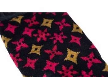 tabi sock with shuriken motif 2