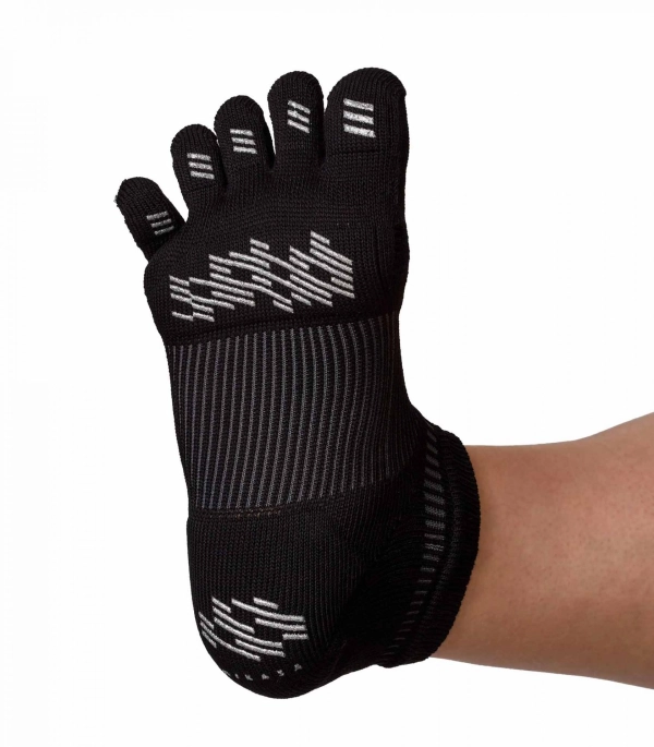 mikasa ninja walk five toe socks 2