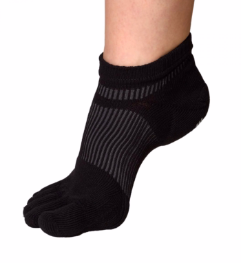 mikasa ninja walk five toe socks 3