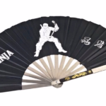 velika črna kovinska ninja pahljača