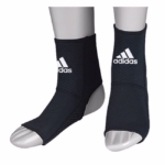 črn adidas ščitnik steznik gležnja