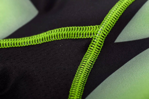 rashguard green muscle 6